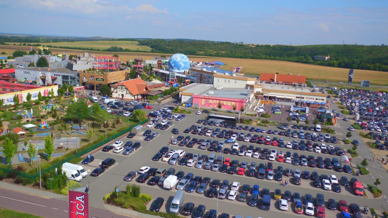 Jukebox Hotel Znojmo Exterior foto