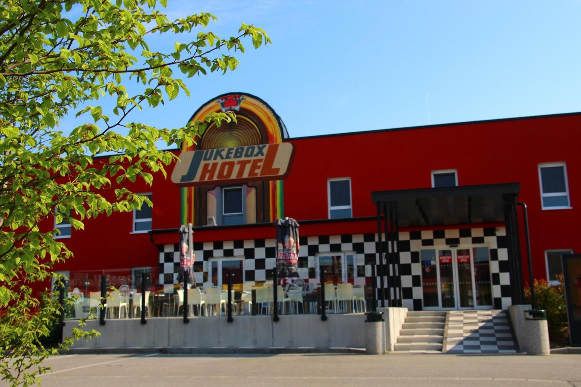 Jukebox Hotel Znojmo Exterior foto